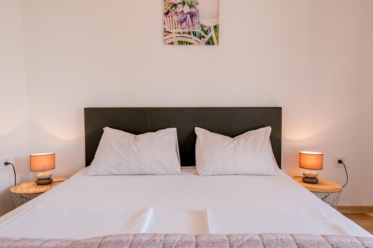 Vasic Apartments แฮร์เซ็ก-โนวี ภายนอก รูปภาพ